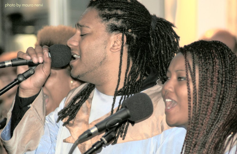 photo "music on the road, gospel" tags: portrait, 