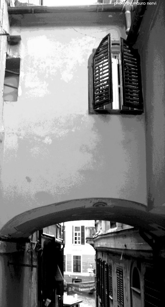 photo "corner of the old town" tags: black&white, 