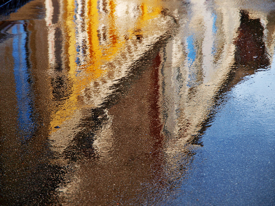 photo "Yellow and Blue" tags: street, architecture, abstract, 