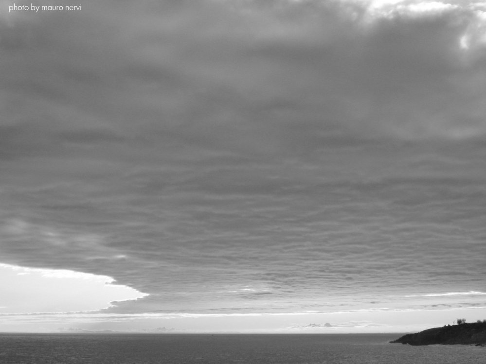 photo "clouds" tags: black&white, 