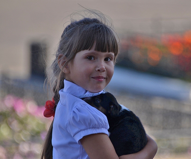фото "Обретённое счастье" метки: жанр, девочка, доброта, забота, щенок. Северобайкальск