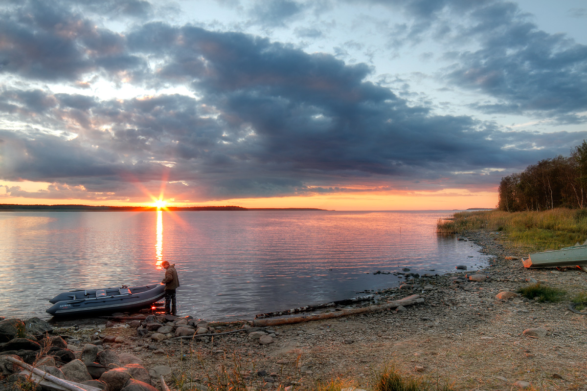 photo "***" tags: landscape, misc., Karelia, boat, рыбак