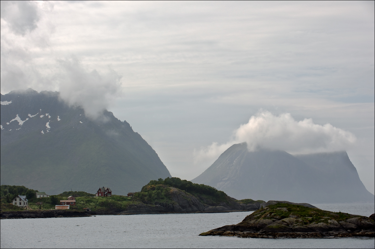 photo "Evening with clouds" tags: landscape, travel, fog, gulf, mountains, домик, острова, пасмурно