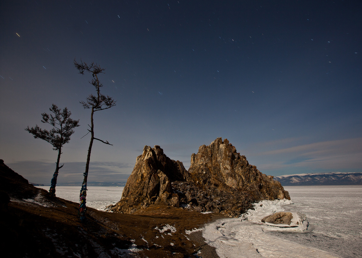 photo "***" tags: landscape, night, rocks, tree, winter, Байкал, Ольхон, деревья, лед