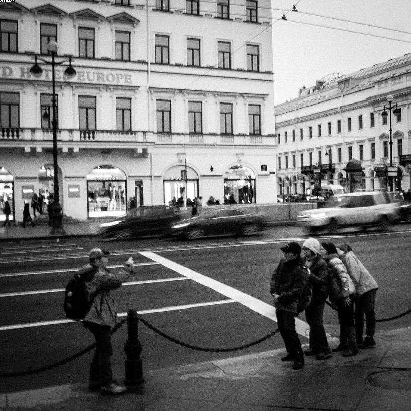 photo "***" tags: street, black&white, city, 