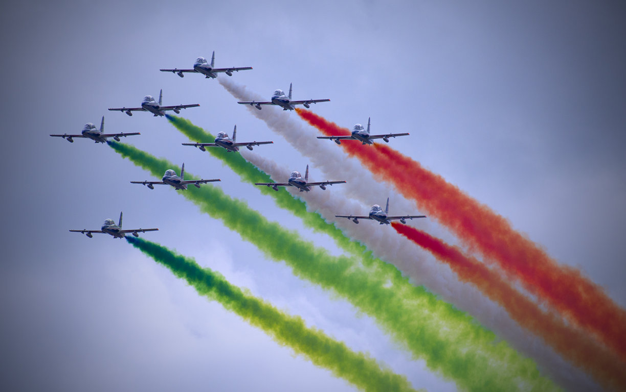 photo "Tricolor Arrow (Italian Air Force)" tags: , 