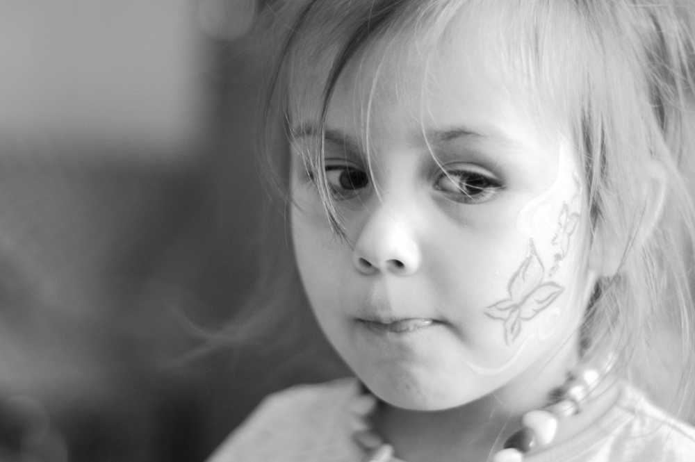 photo "Butterfly?" tags: portrait, 