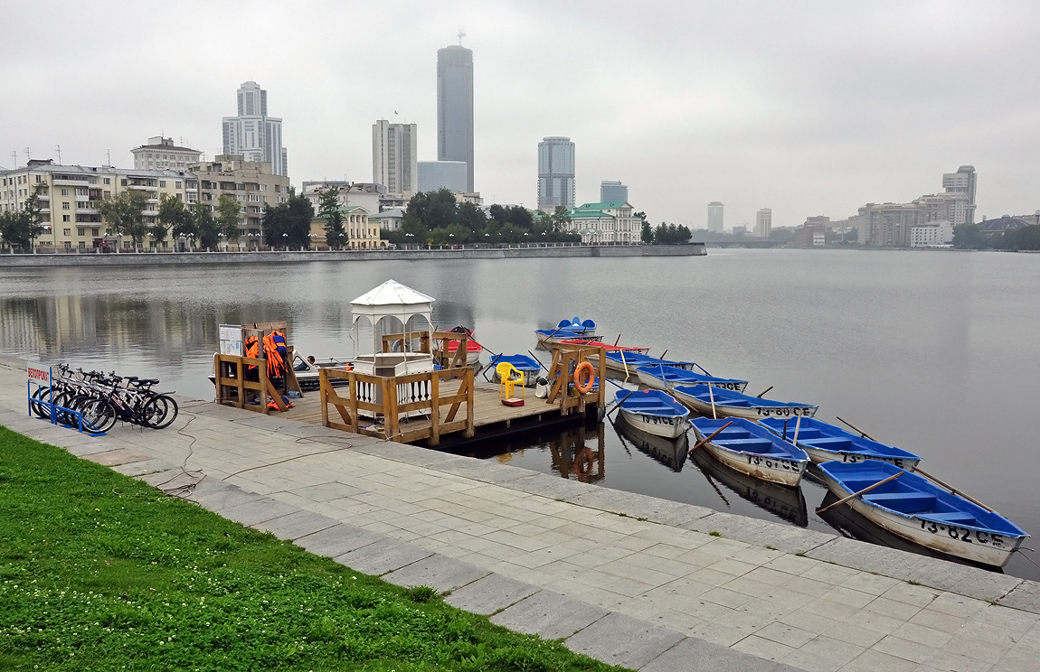 фото "Ушло лето..." метки: архитектура, вода, лодки