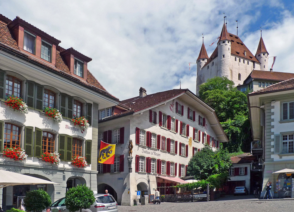 photo "Castle in Thun" tags: architecture, landscape, travel, 