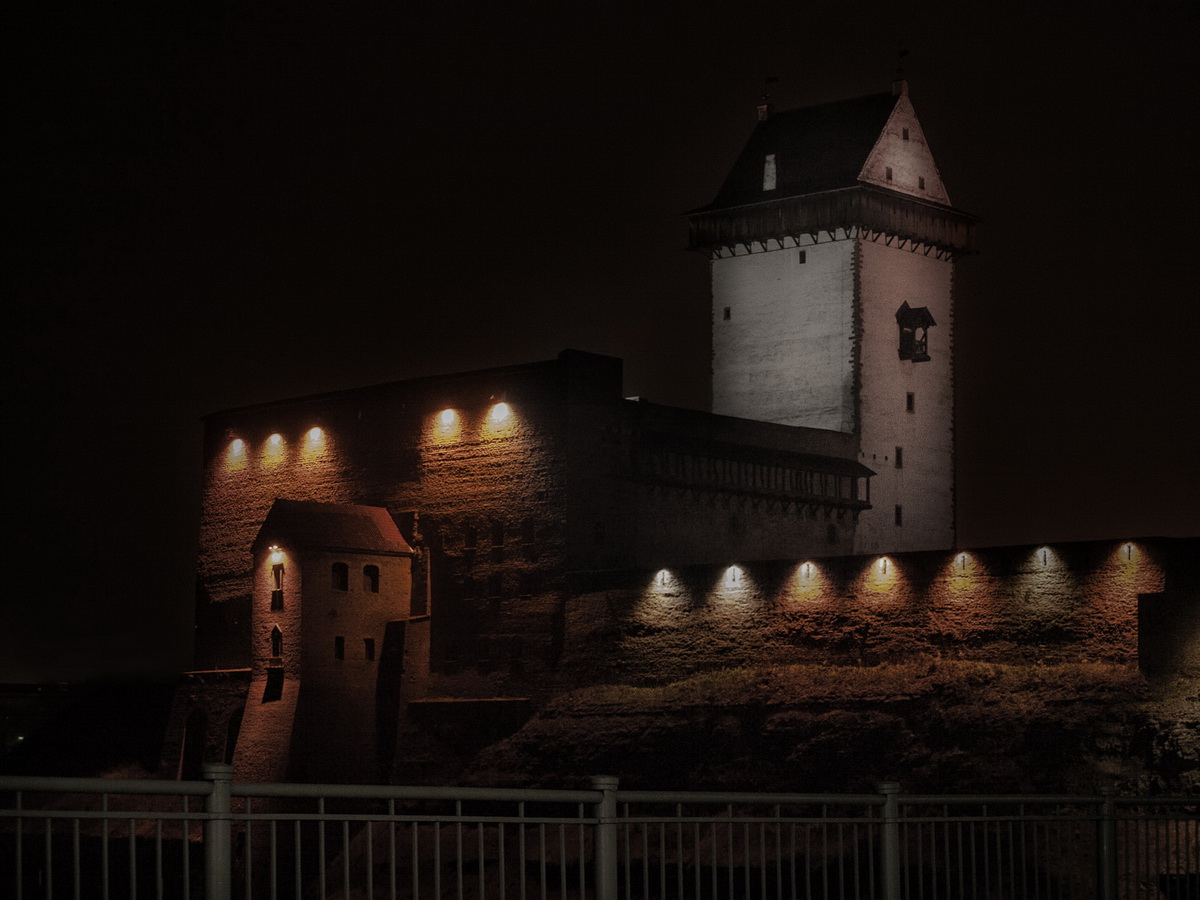 фото "В Полночь...Нарва.Белый Замок." метки: , 