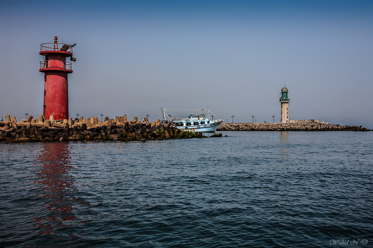 photo "Between two light-houses" tags: landscape, travel, reporting, Africa, Water-scape