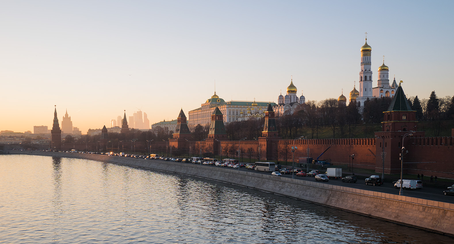 photo "***" tags: landscape, architecture, city, autumn, building, river, sunset, temple, water