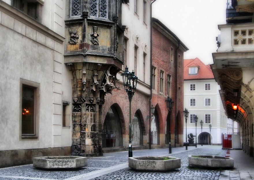 photo "***" tags: city, Prague, street