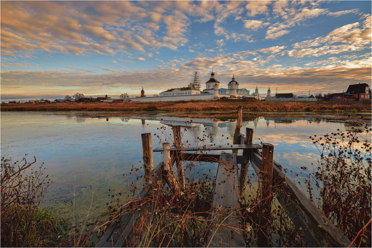 фото "Богородице-Рождественский монастырь" метки: , вода, небо, облака, озеро, осень, отражение, храм, церковь