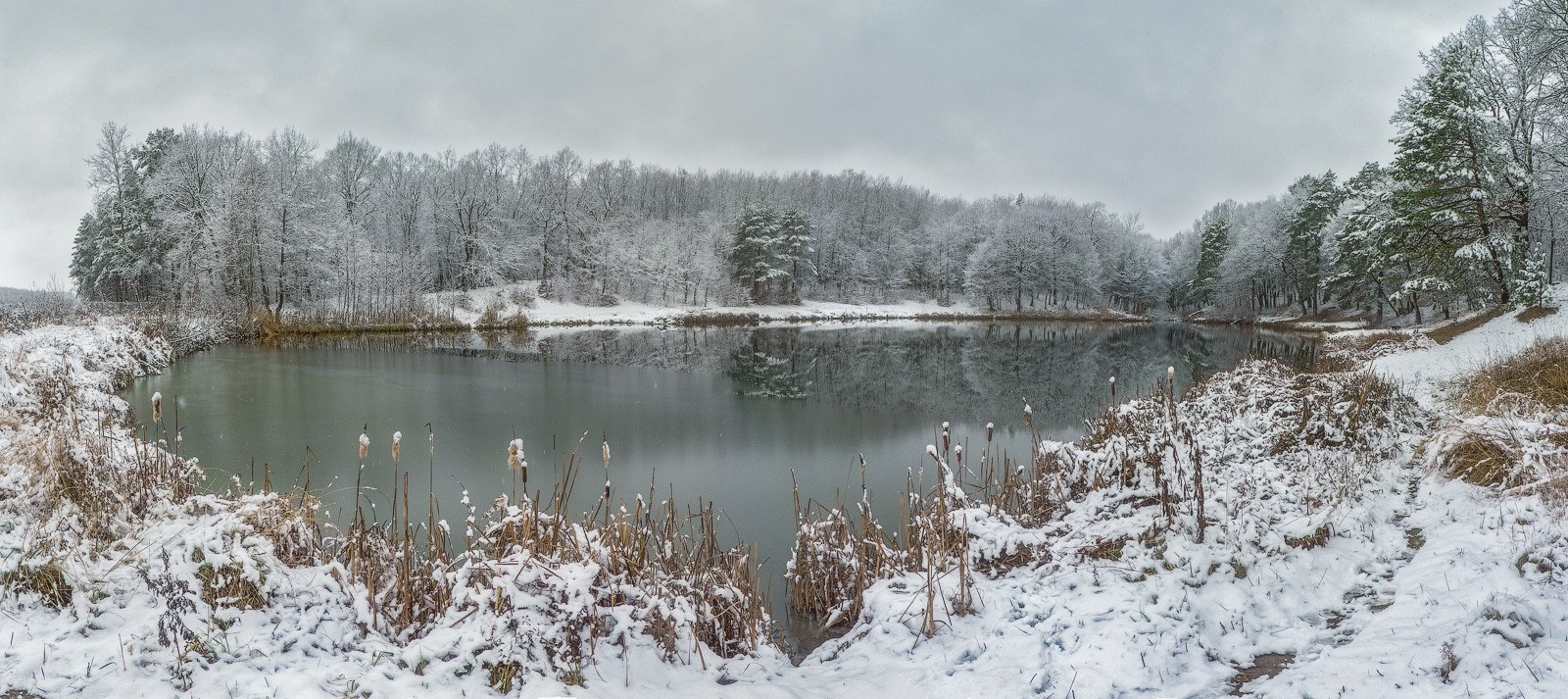 photo "***" tags: landscape, nature, panoramic, autumn, lake, snow, Первый