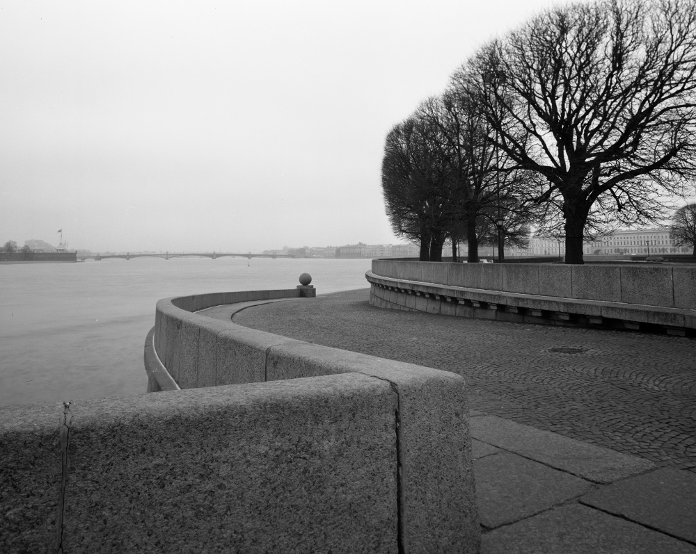 photo "***" tags: landscape, architecture, city, 4x5, Adox, Atomal, Atomal49, ilford 100delta, Нева, Стрелка