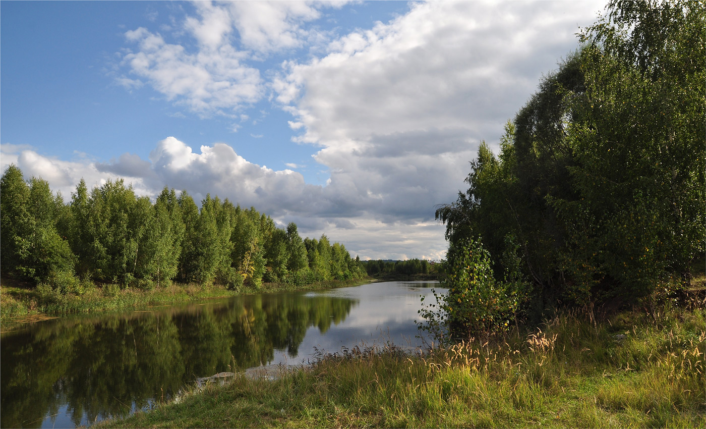 photo "***" tags: landscape, nature, birches, clouds, forest, river