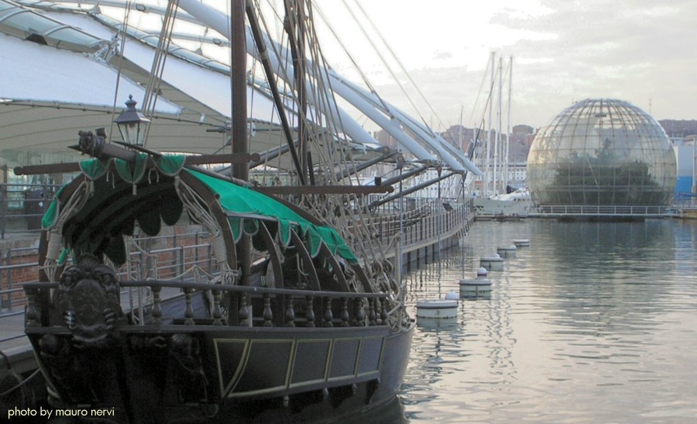 photo "Genoa, aquarium area: the old and the new" tags: landscape, 