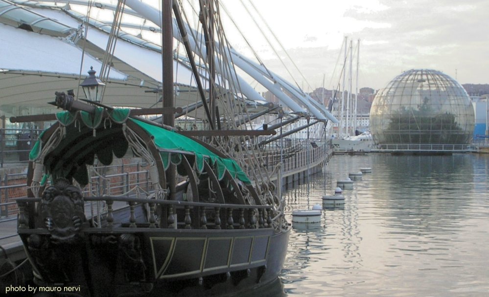 фото "Genoa, aquarium area: the old and the new" метки: пейзаж, 