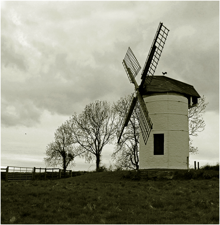 photo "***" tags: architecture, black&white, чёрно-белое