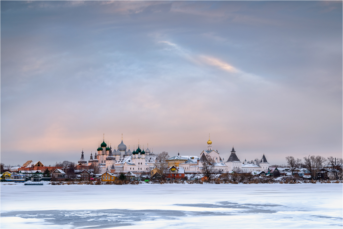 photo "***" tags: landscape, architecture, travel, Kremlin, Russia, clouds, lake, sky, snow, temple, Ростов