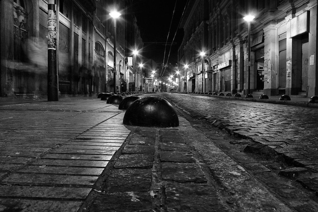 photo "The Ghosts of my City" tags: city, misc., black&white, South America, city lights, cityscape, long exposure, night photography, urban