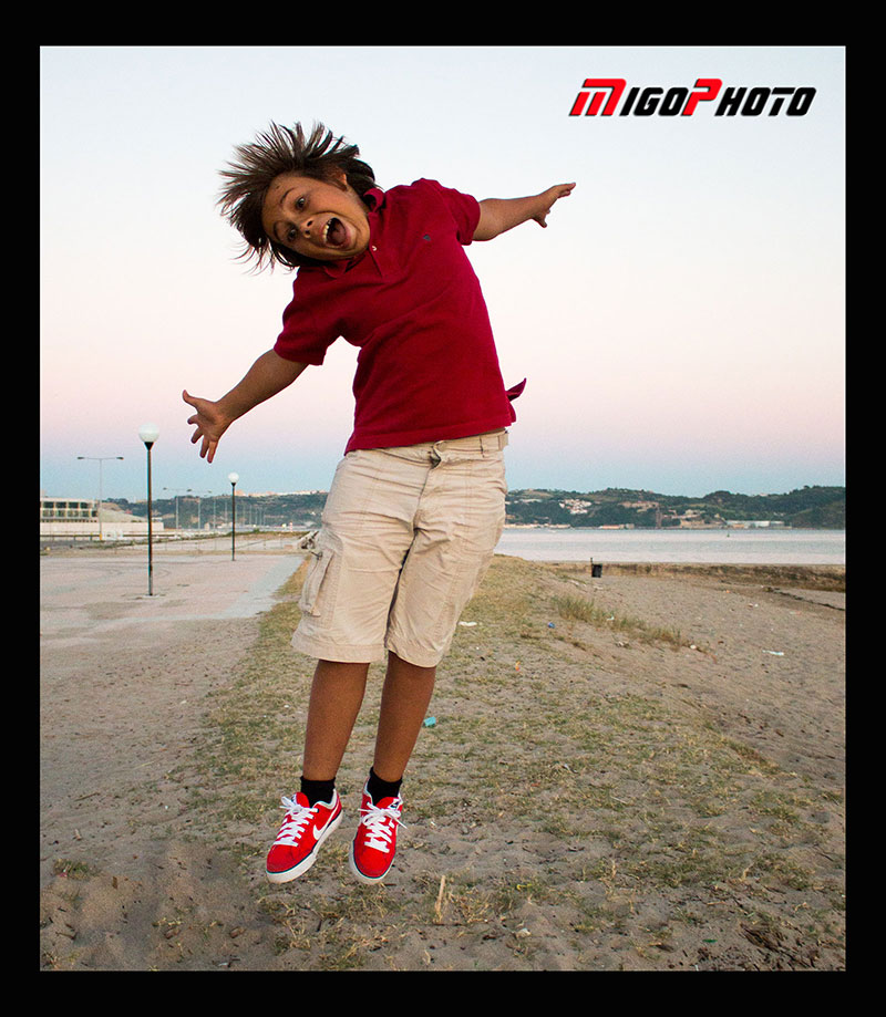 photo "JUmp" tags: portrait, city, technics, Europe, children, happy, man