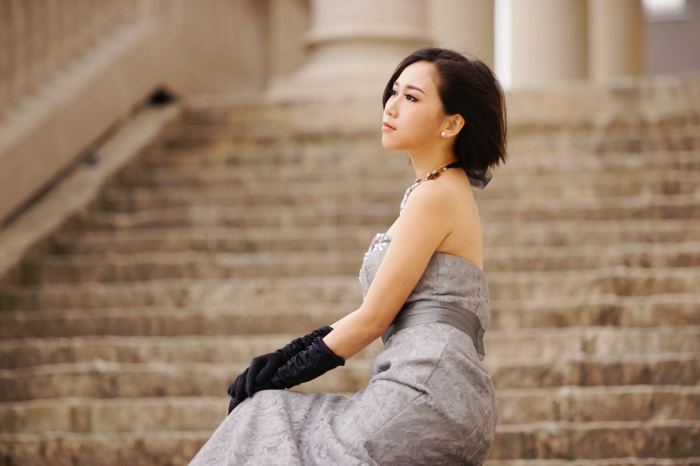 photo "look at me 2" tags: portrait, still life, street, Asia, girl, winter