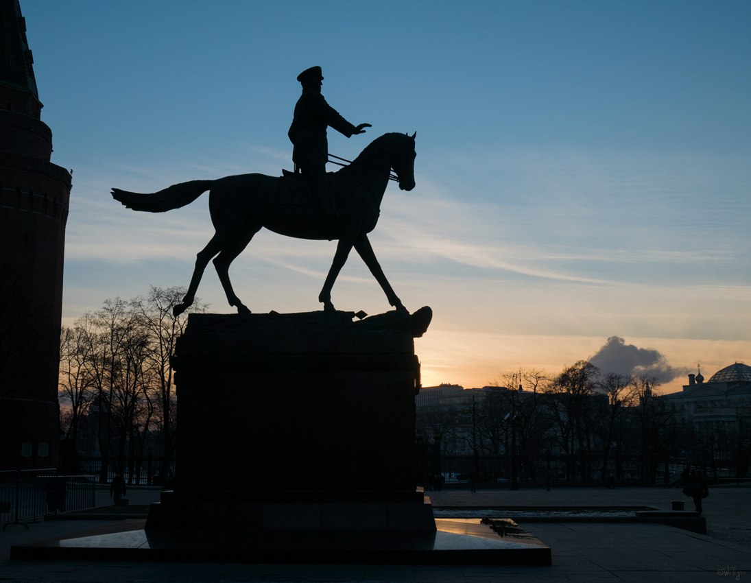 photo "***" tags: city, building, sunset, winter