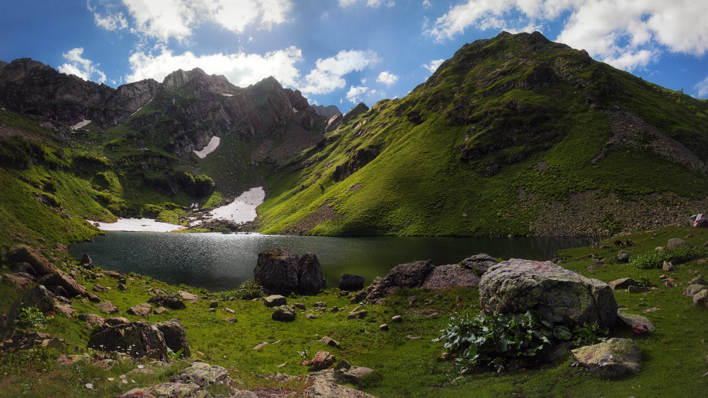 photo "lake Mzy" tags: landscape, nature, clouds, lake, Абхазия, Кавказ, Мзы, альпийские луга, зелёный