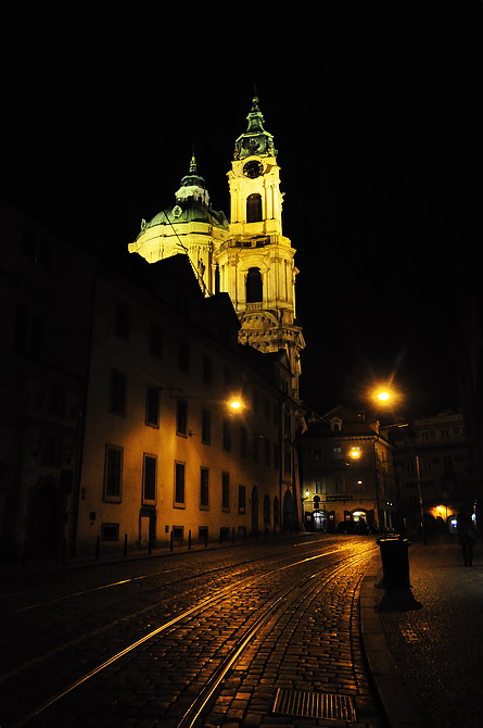 photo "Hочные башни и улица" tags: street, Prag, Prague, Praha