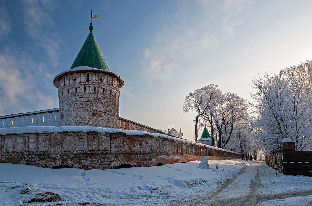 photo "The walls of the ancient monastery" tags: landscape, architecture, 