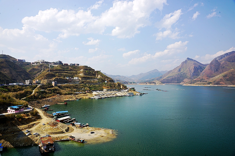 photo "happy chinese new year" tags: landscape, architecture, nature, Asia, clouds, forest, mountains, spring, sun, water, winter