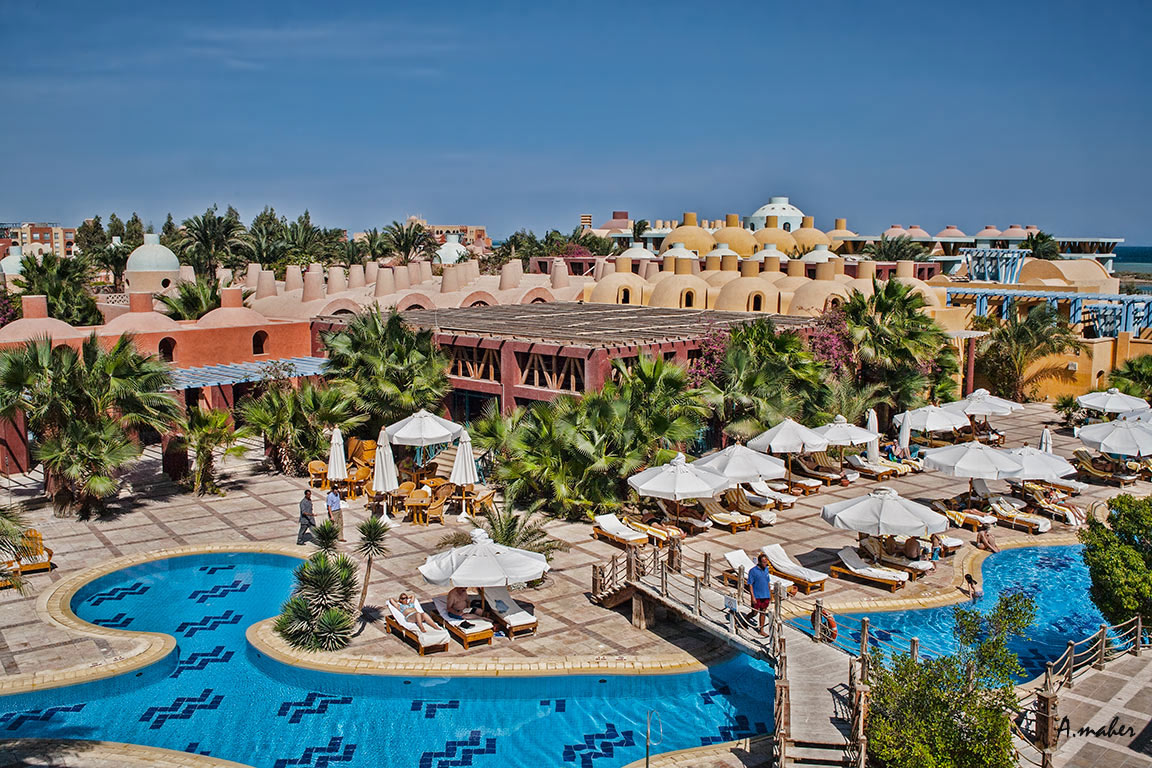 photo "RESORT ON THE BEACH" tags: landscape, Landscape