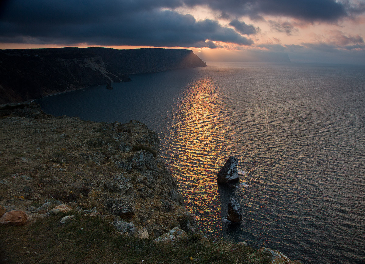 photo "***" tags: , Crimea, autumn, rocks, sea, sunrise, water