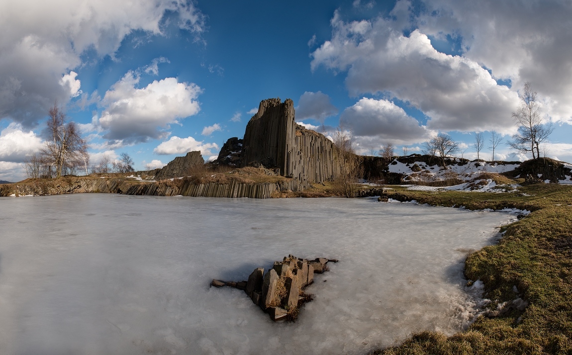 photo "Барская скала" tags: landscape, clouds, lake, sky, скала