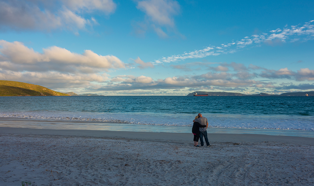 photo "***" tags: landscape, genre, Sand, beach, islands, ocean, people, sea, ship, waves