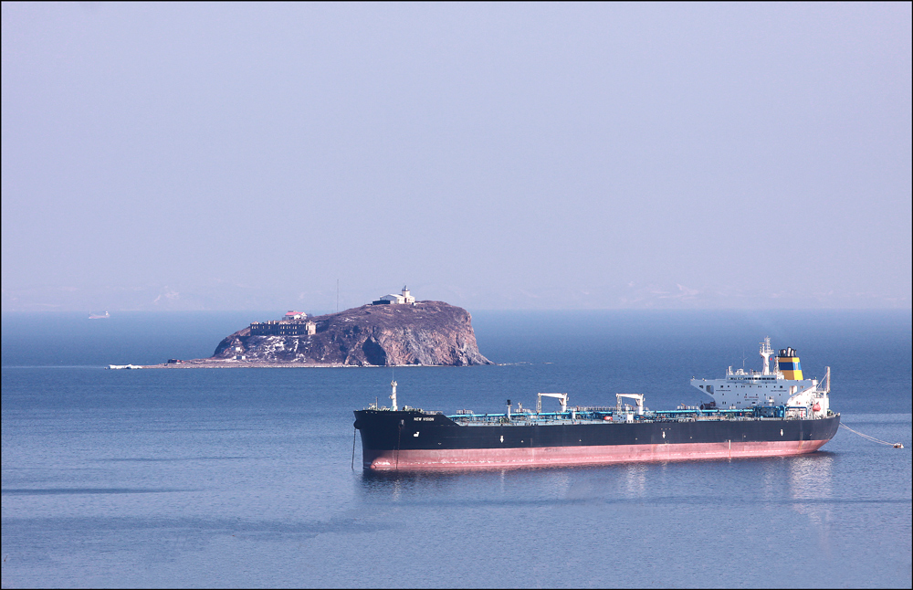 photo "***" tags: landscape, nature, sea, ship, spring