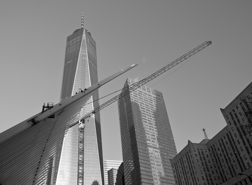 photo "* * *" tags: street, black&white, city, New York City, black  white, cityscape