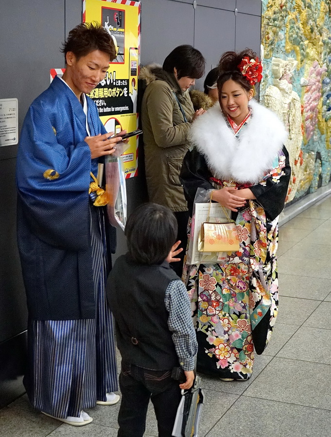 photo "***" tags: street, Asia, children, people