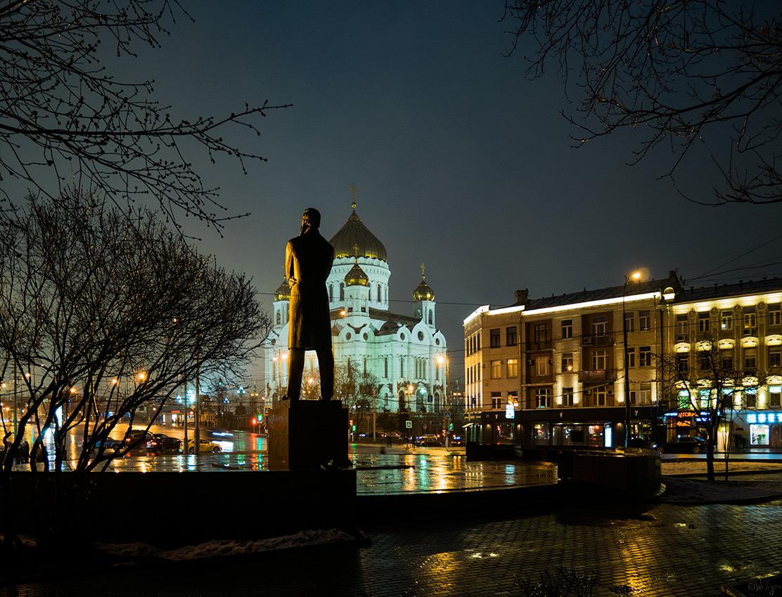 photo "***" tags: city, building, night, reflections, spring, temple