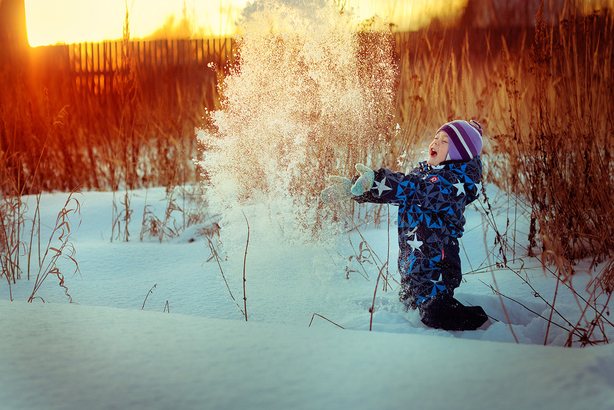 photo "***" tags: misc., children, snow, sunset, winter, деревня, детство, детство в деревне