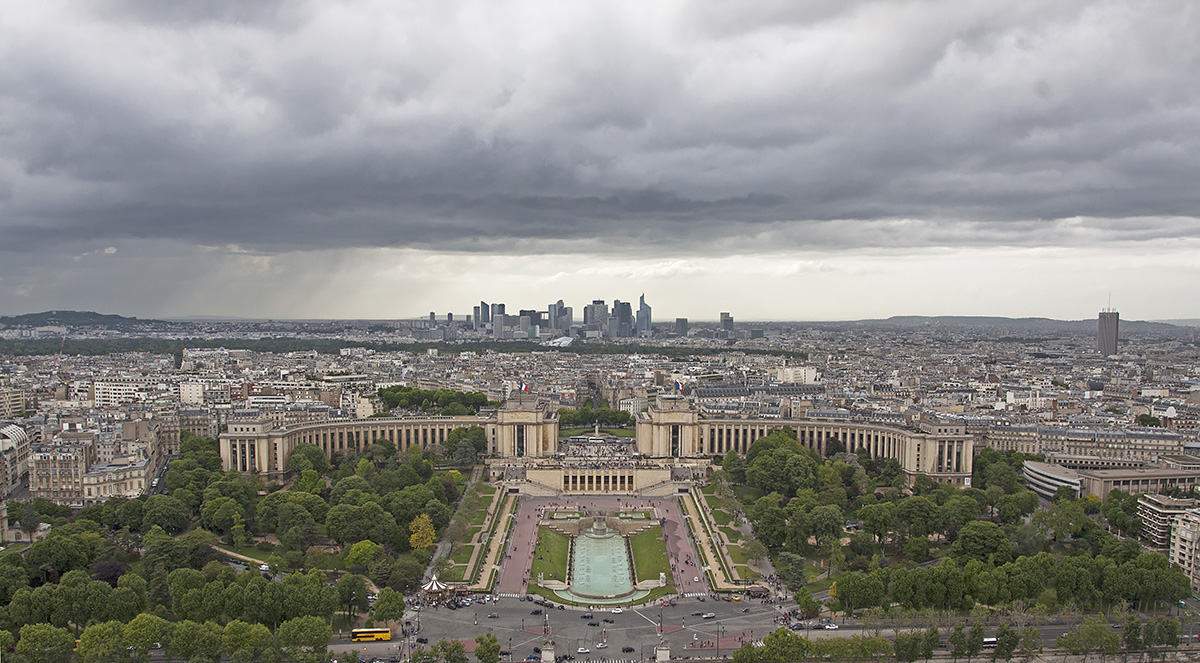фото "Небо над Парижем" метки: архитектура, путешествия, город, Париж, Эйфелева башня, дома, небо