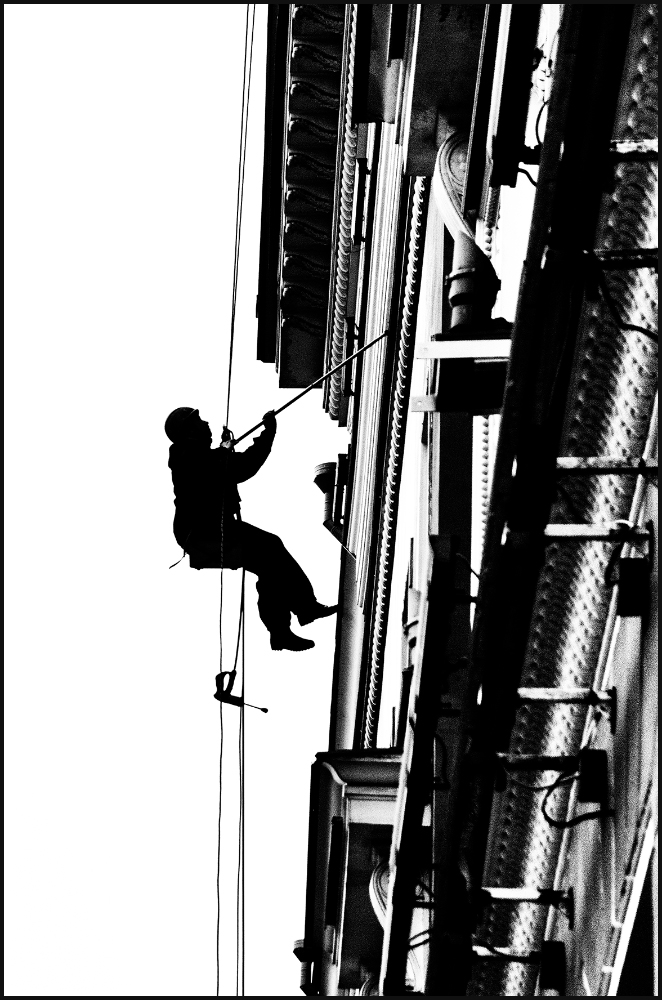 фото "Мойщик окон" метки: стрит-фото, жанр, Санкт-Петербург, люди, улица