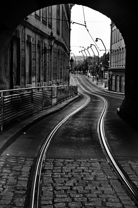 photo "Проезд и трамвайные пути" tags: black&white, Prag, Prague, Praha