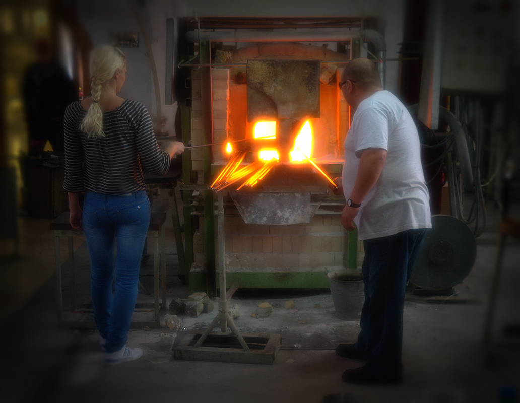 photo "Glassmakers - 2" tags: travel, technics, interior, 