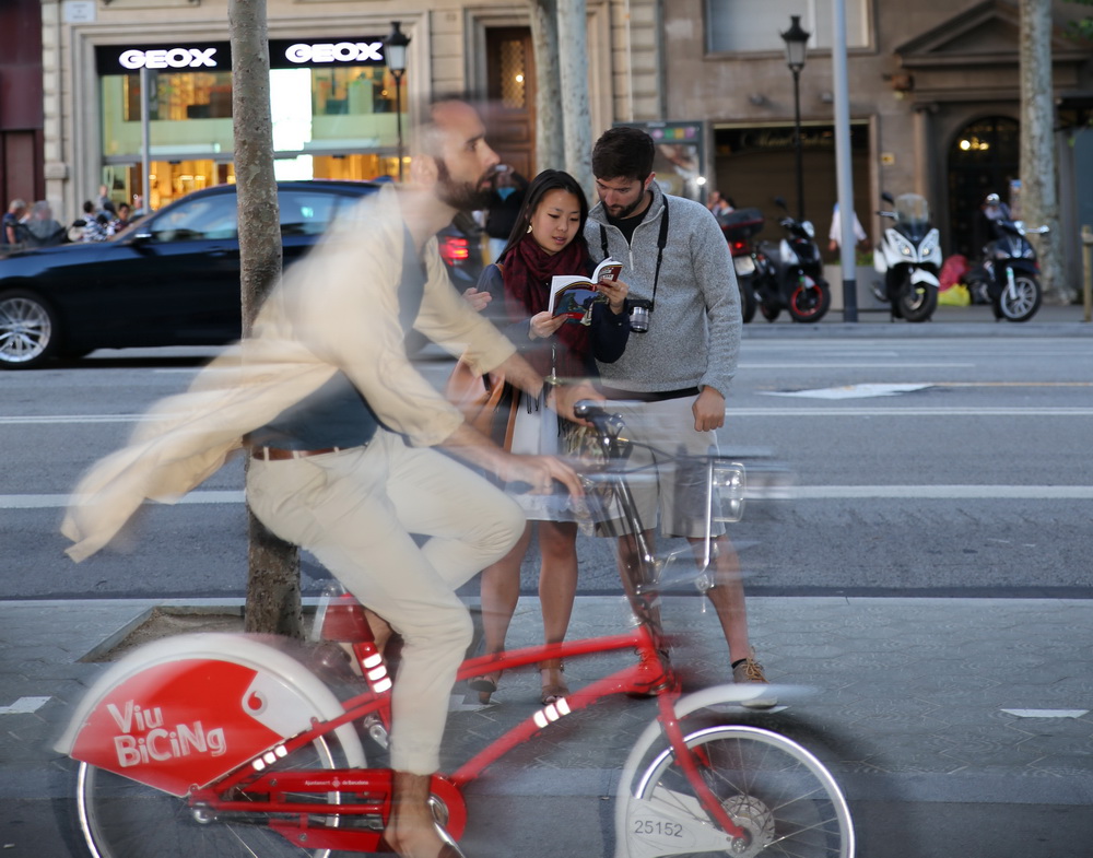 photo "I want to ride my bicycle" tags: street, 