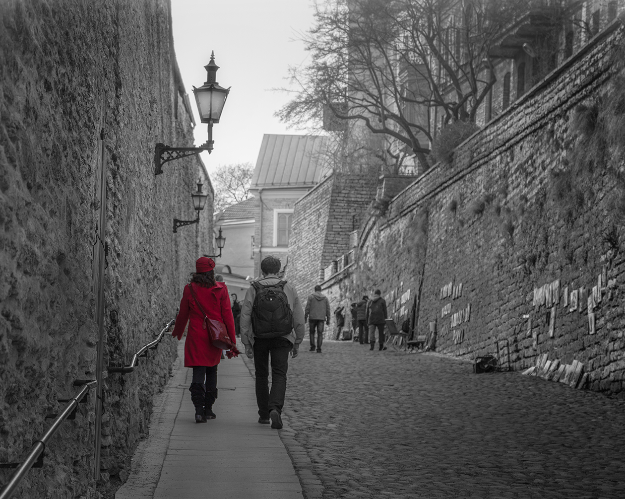 photo "Little Red Riding Hood and Grey ..." tags: street, city, portrait, 