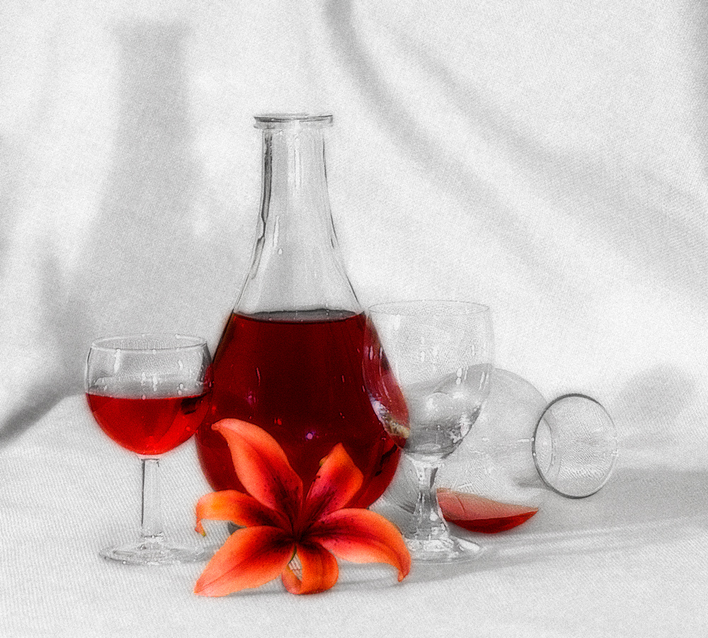 photo "***" tags: still life, wine, графин, стакан, цветок