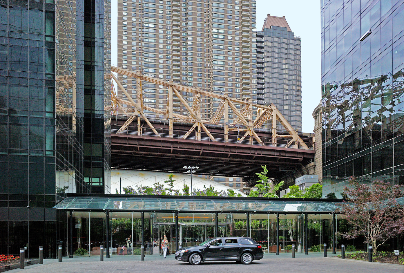 photo "UBER" tags: city, architecture, 